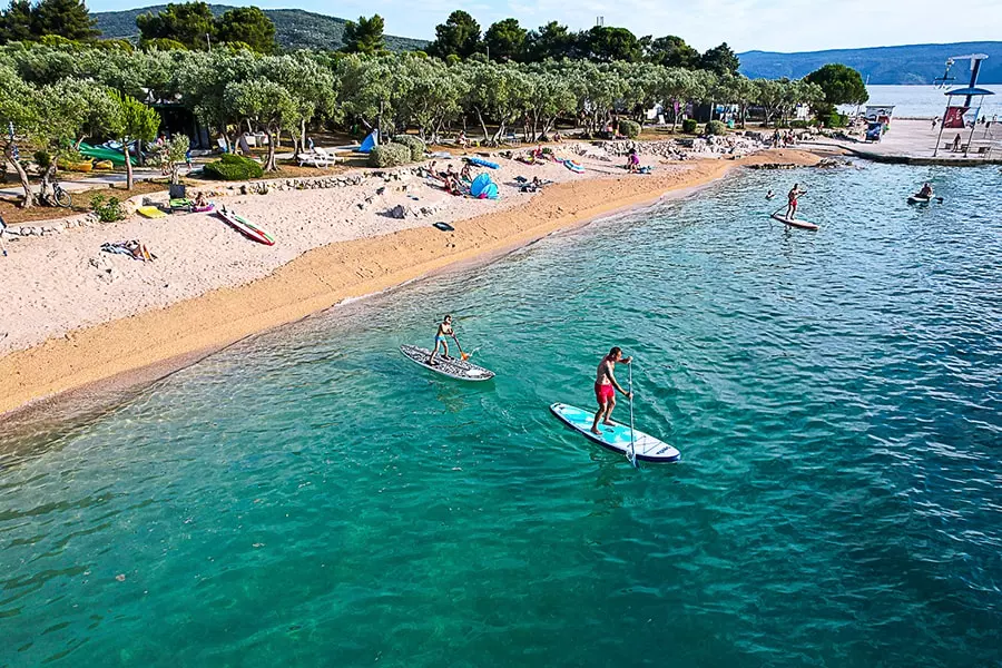 SUP als lopen op water, camping Kovačine, Cres