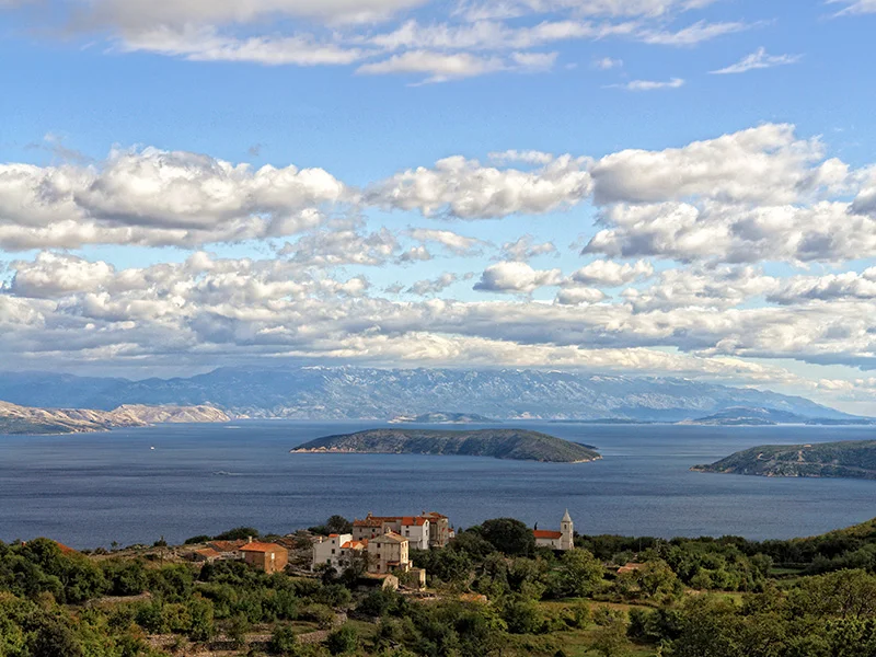 Predošćica selo na otoku Cresu pogled na more