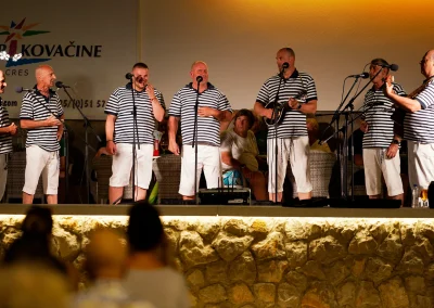 Nastup creske klape Burin na Local Experience Day događanju u kampu Kovačine